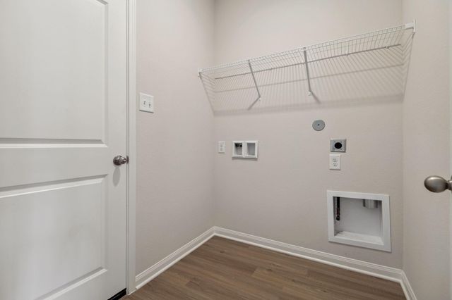 332 Kingston Way, Waller, TX 77484