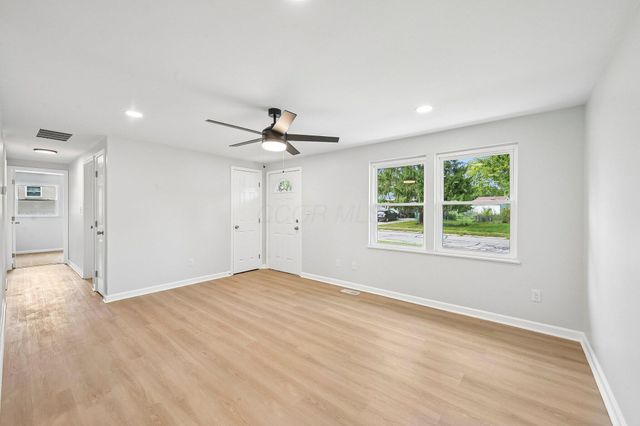 16 Deerfield Place, Delaware, OH 43015