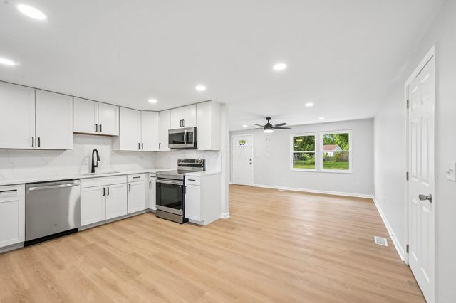 16 Deerfield Place, Delaware, OH 43015