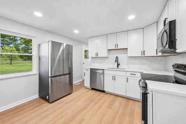 16 Deerfield Place, Delaware, OH 43015
