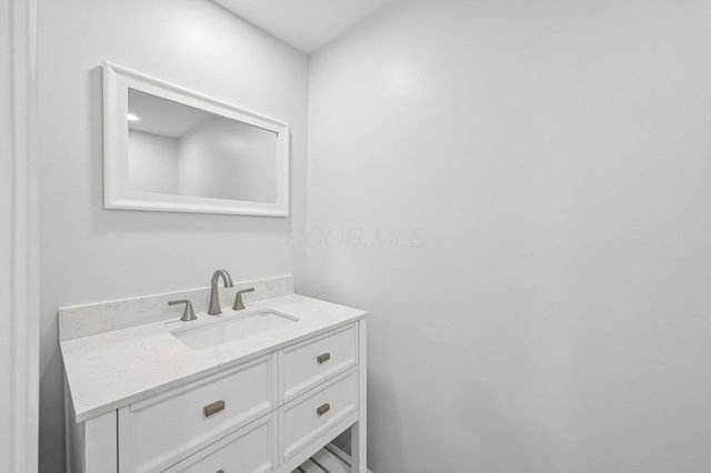16 Deerfield Place, Delaware, OH 43015