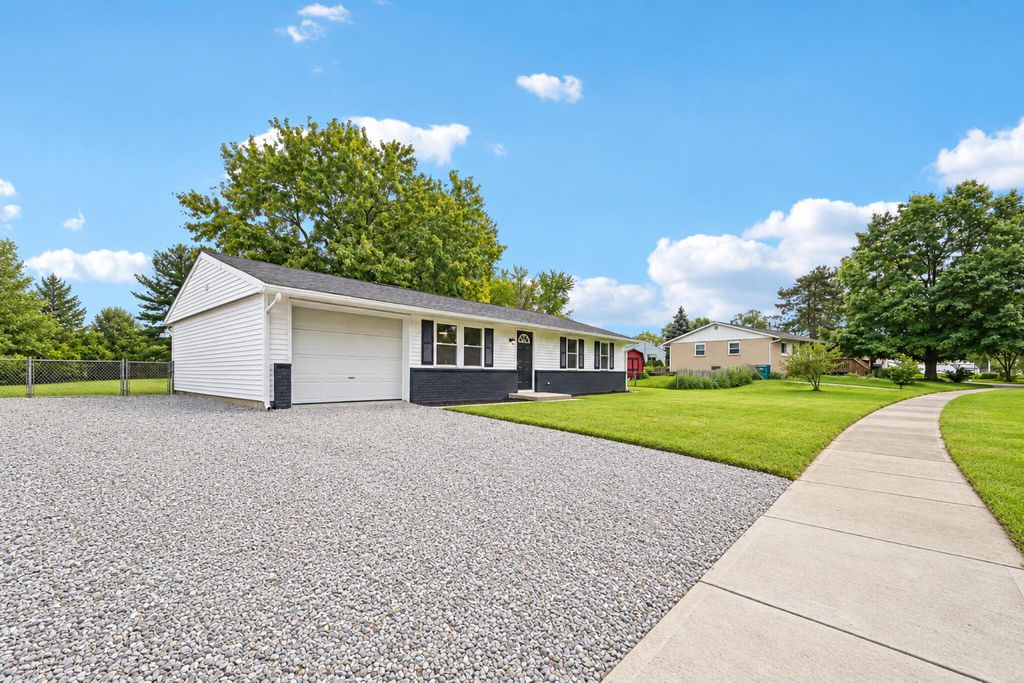 16 Deerfield Place, Delaware, OH 43015