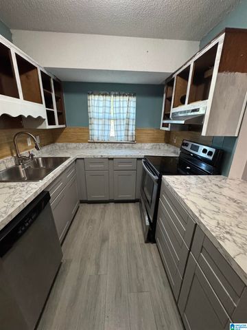 1206 BEAUFORT CIRCLE, Bessemer, AL 35020