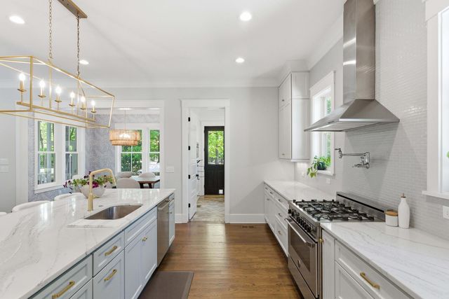 1505 Lindsey Creek Drive, Mount Pleasant, SC 29466