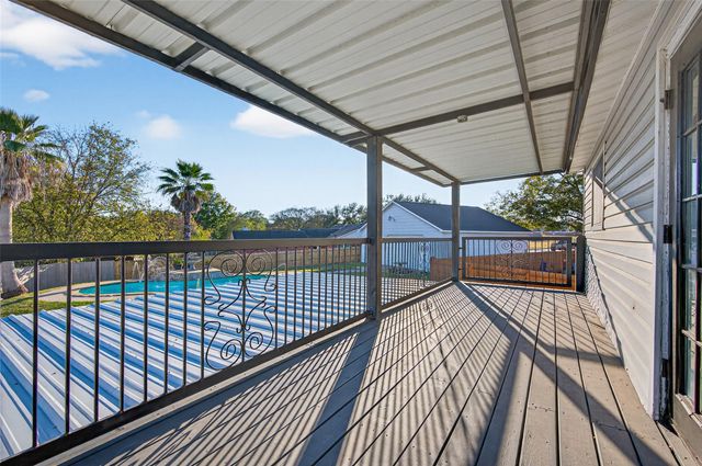 805 Lake View Drive, Montgomery, TX 77356