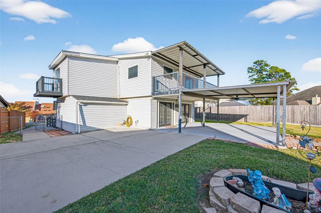 805 Lake View Drive, Montgomery, TX 77356