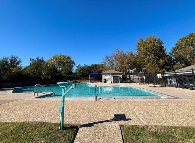 805 Lake View Drive, Montgomery, TX 77356