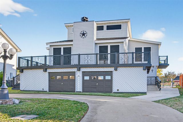 805 Lake View Drive, Montgomery, TX 77356