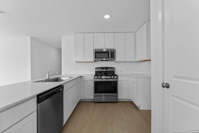 1851 Nuthatch Ridge, New Braunfels, TX 78130