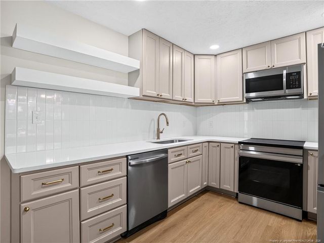 4713 Miranda Drive, Hope Mills, NC 28348