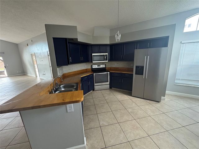 2986 STILLWATER DRIVE, Kissimmee, FL 34743