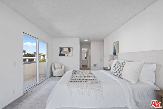 16 Quarterdeck Street 301, Marina Del Rey, CA 90292