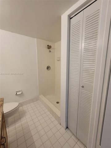 426 NE 210th Cir Ter 106-2, Miami, FL 33179