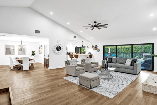 2413 NW 40th Circle, Boca Raton, FL 33431