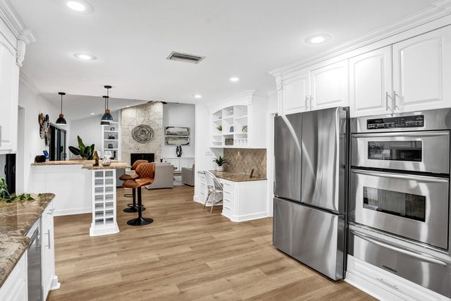 2413 NW 40th Circle, Boca Raton, FL 33431