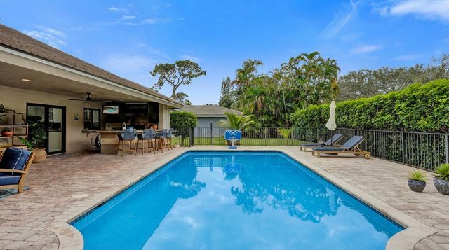 2413 NW 40th Circle, Boca Raton, FL 33431