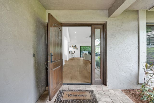 2413 NW 40th Circle, Boca Raton, FL 33431