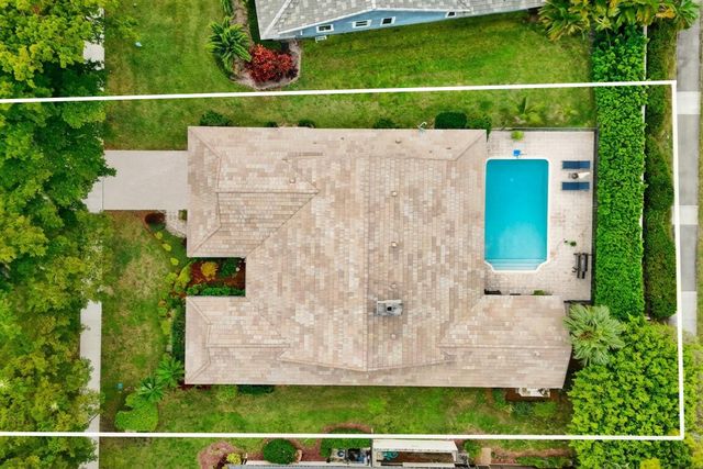 2413 NW 40th Circle, Boca Raton, FL 33431