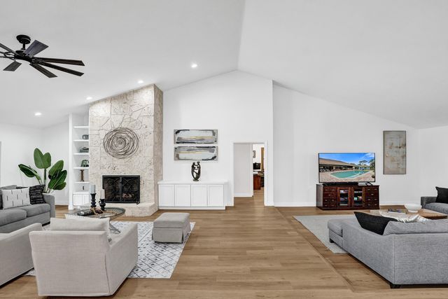 2413 NW 40th Circle, Boca Raton, FL 33431