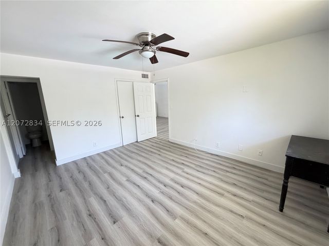 5090 SW 64th Ave 305, Davie, FL 33314