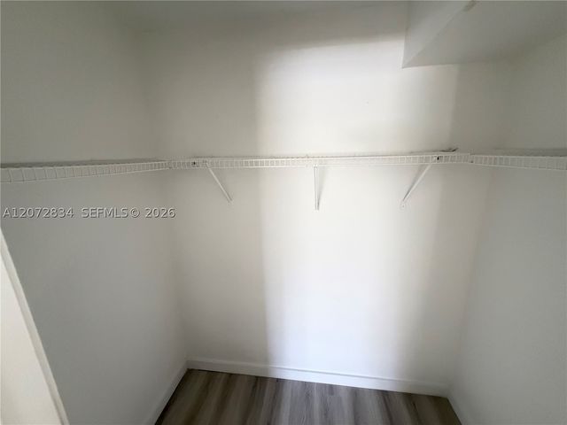 5090 SW 64th Ave 305, Davie, FL 33314