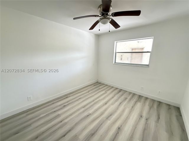 5090 SW 64th Ave 305, Davie, FL 33314