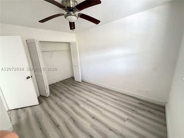 5090 SW 64th Ave 305, Davie, FL 33314
