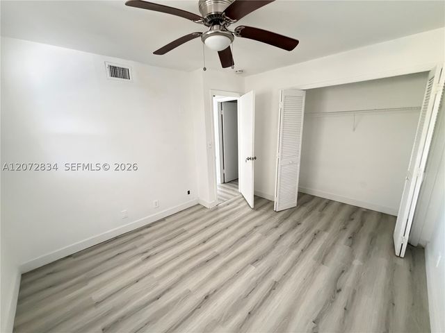 5090 SW 64th Ave 305, Davie, FL 33314