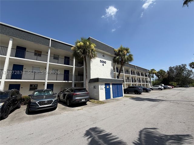 5090 SW 64th Ave 305, Davie, FL 33314