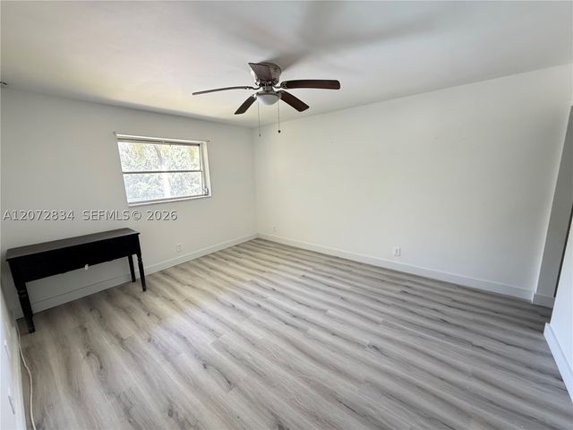 5090 SW 64th Ave 305, Davie, FL 33314