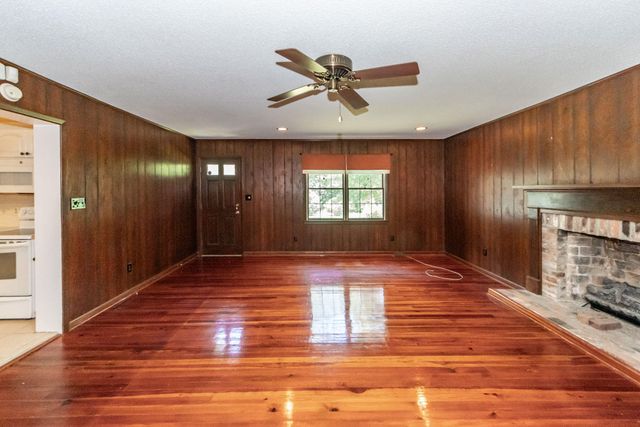 115 E Carolina Avenue, Summerville, SC 29483