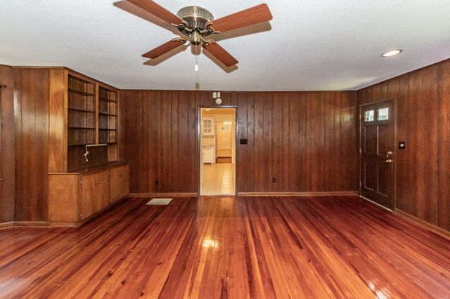 115 E Carolina Avenue, Summerville, SC 29483
