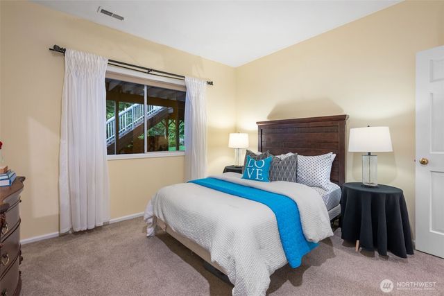 16414 NE 135th Street, Redmond, WA 98052