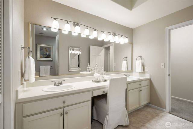 16414 NE 135th Street, Redmond, WA 98052