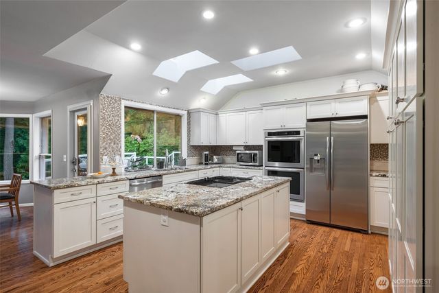 16414 NE 135th Street, Redmond, WA 98052