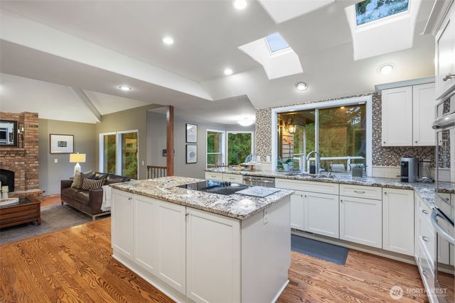 16414 NE 135th Street, Redmond, WA 98052