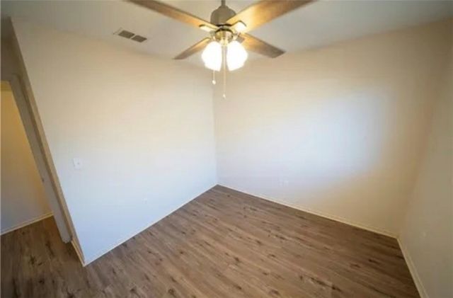 7910 Labrador Dr, Corpus Christi, TX 78414