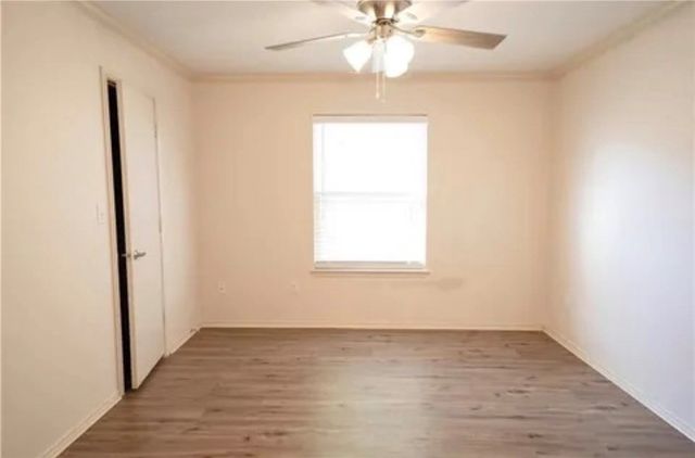 7910 Labrador Dr, Corpus Christi, TX 78414