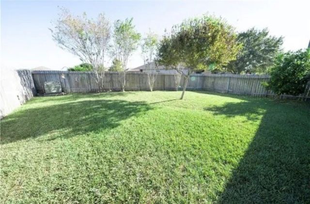 7910 Labrador Dr, Corpus Christi, TX 78414