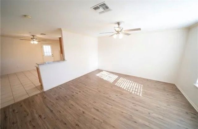 7910 Labrador Dr, Corpus Christi, TX 78414