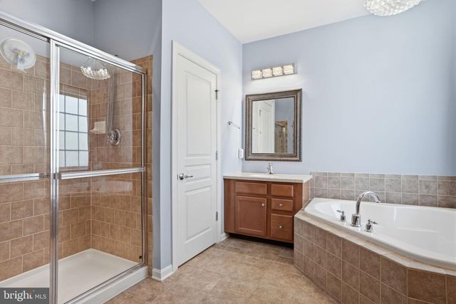 1735 IRON HORSE RD, Huntingdon Valley, PA 19006