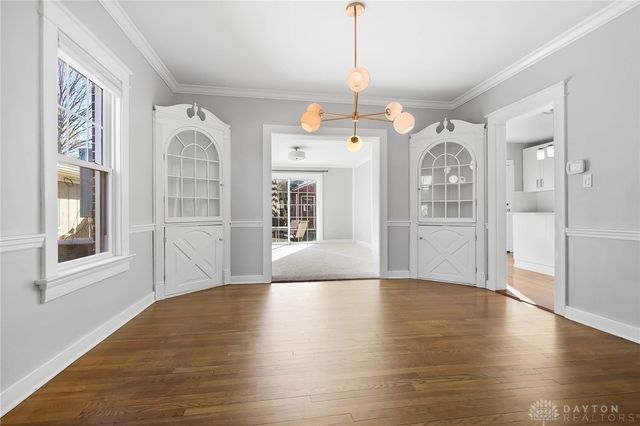 320 Claranna Avenue, Oakwood, OH 45419