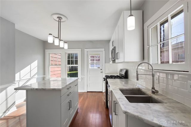 320 Claranna Avenue, Oakwood, OH 45419