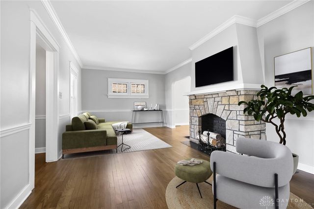 320 Claranna Avenue, Oakwood, OH 45419