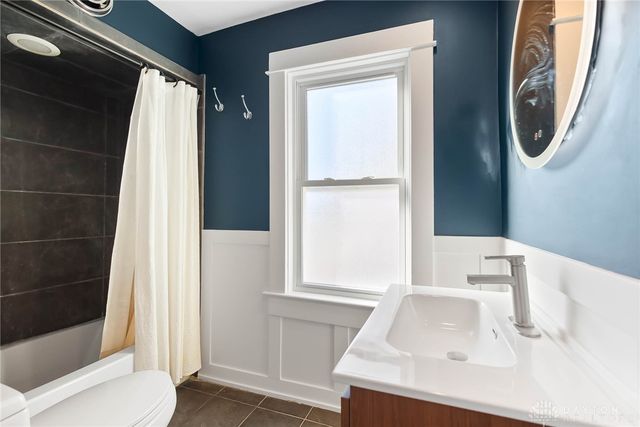 320 Claranna Avenue, Oakwood, OH 45419