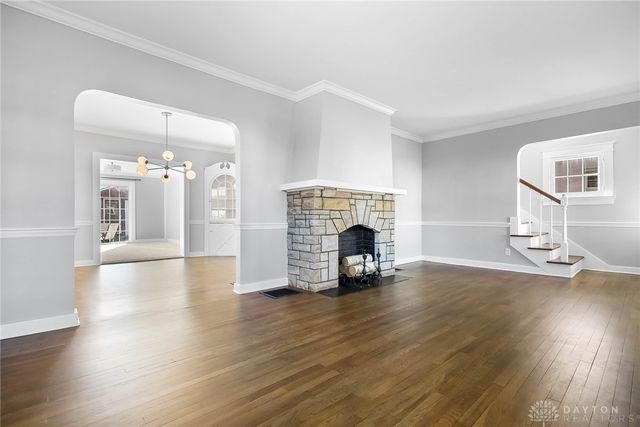 320 Claranna Avenue, Oakwood, OH 45419