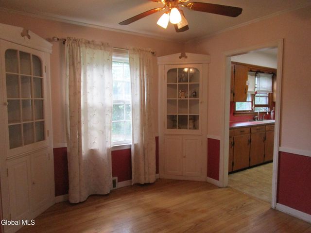 16 Knickerbocker Road, Scotia, NY 12302