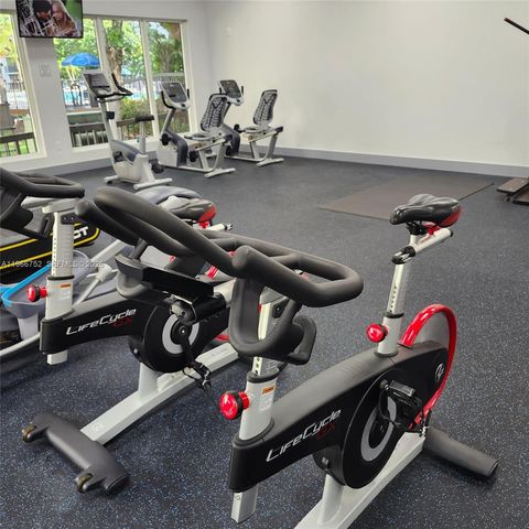 17021 N Bay Rd 324, Sunny Isles Beach, FL 33160