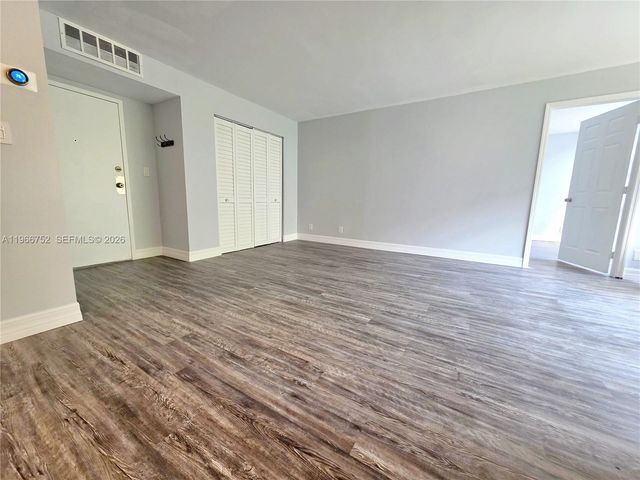 17021 N Bay Rd 324, Sunny Isles Beach, FL 33160