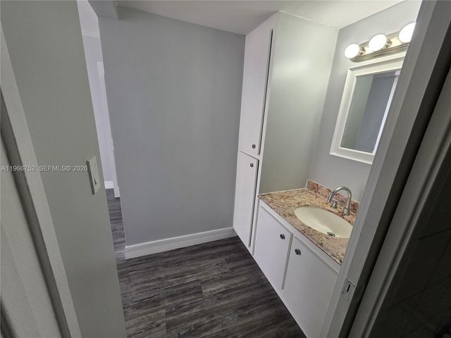 17021 N Bay Rd 324, Sunny Isles Beach, FL 33160